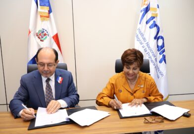 INAIPI y la Universidad Albizu de Puerto Rico firman alianza académica para fortalecer la calidad de los servicios a la primera infancia