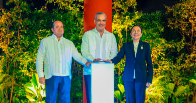 Abinader y Carolina inauguran Parque Deportivo Paseo 30 de Mayo, obra que refleja visión, orden y firmeza para transformar Santo Domingo