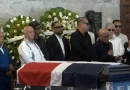 Dan último adiós a Alex Bueno en el Teatro Nacional Eduardo Brito