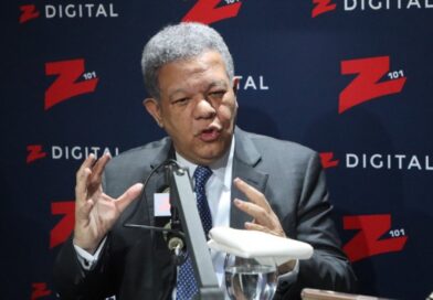 Leonel Fernández pide al Gobierno reducir los combustibles tras caída del precio del petróleo