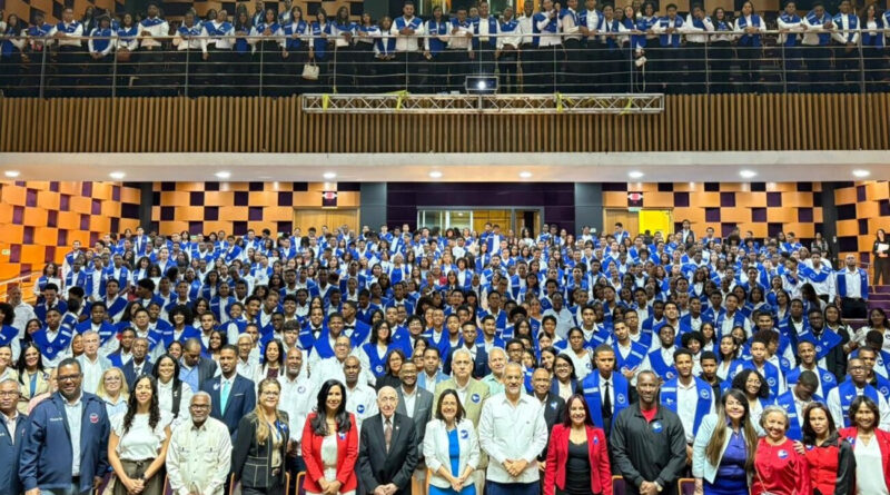 Certifican a 512 estudiantes como promotores de prevención en centros educativos