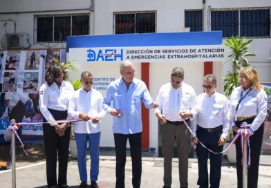 Abinader inaugura Centro de Entrenamiento y Simulación de la DAEH