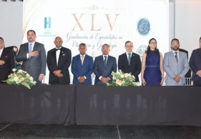 HMDER gradúa 15 nuevos especialistas en Obstetricia, Ginecología y Neonatología HMDER gradúa 15 nuevos especialistas en Obstetricia, Ginecología y Neonatología