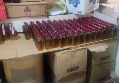 Policía Nacional desmantela fábrica clandestina de bebidas adulteradas; ocupa más de 1,300 botellas, maquinaria, alcohol, cigarrillos y un vehículo en Los Alcarrizos Policía Nacional desmantela fábrica clandestina de bebidas adulteradas; ocupa más de 1,300 botellas, maquinaria, alcohol, cigarrillos y un vehículo en Los Alcarrizos