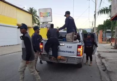Migración detiene 1,008 y deporta 1,304 en operativos del jueves